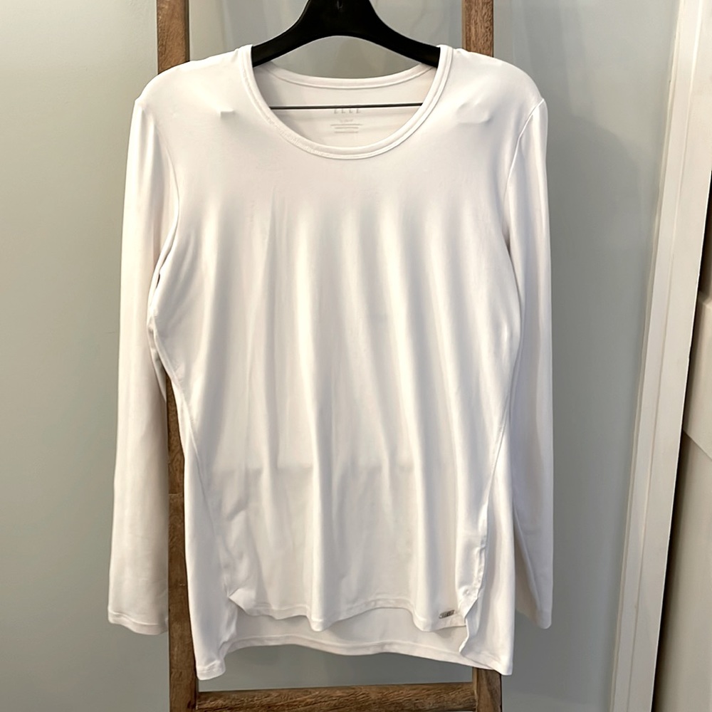 Long sleeve scrub undershirt